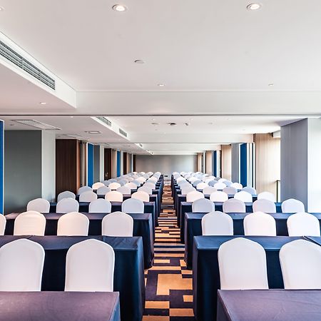Holiday Inn Express Shanghai Baoyang By Ihg Eksteriør billede
