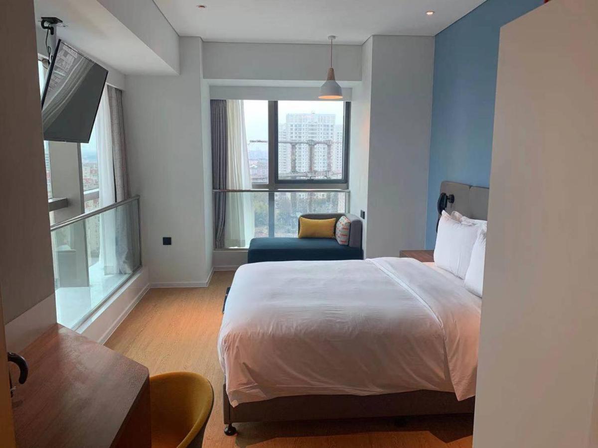 Holiday Inn Express Shanghai Baoyang By Ihg Eksteriør billede
