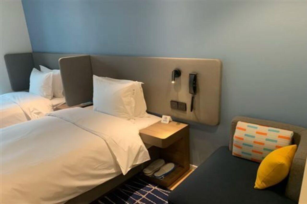 Holiday Inn Express Shanghai Baoyang By Ihg Eksteriør billede